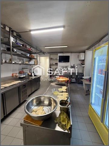 À VENDRE – FONDS DE COMMERCE RESTAURANT AVEC EXTRACTION DE 400 – PARIS 17e