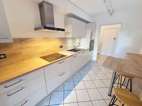 Vente Appartement98,86 m² - 4 Pièces - ONET LE CHATEAU (12850)