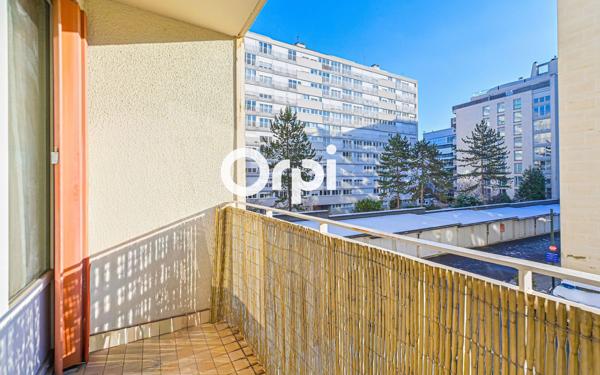 Appartement à vendre    3 pièces • 54,65 m2 Paris 20