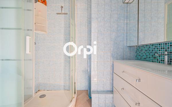 Appartement à vendre    3 pièces • 54,65 m2 Paris 20