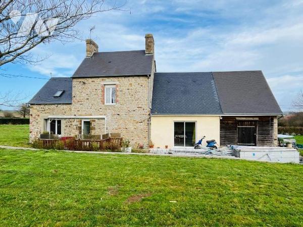 A vendre dans la commune de Lolif sur l'axe Avranches - Sartilly, une maison individuelle à usa...