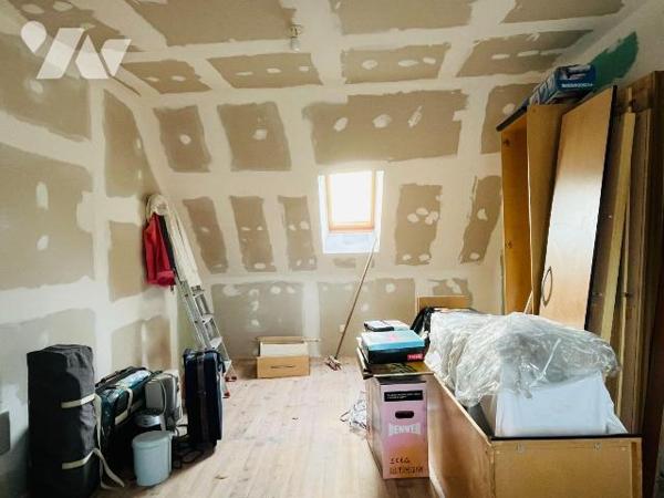 A vendre dans la commune de Lolif sur l'axe Avranches - Sartilly, une maison individuelle à usa...