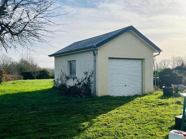 A vendre dans la commune de Lolif sur l'axe Avranches - Sartilly, une maison individuelle à usa...