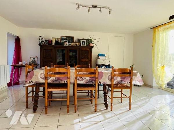 A vendre dans la commune de Lolif sur l'axe Avranches - Sartilly, une maison individuelle à usa...