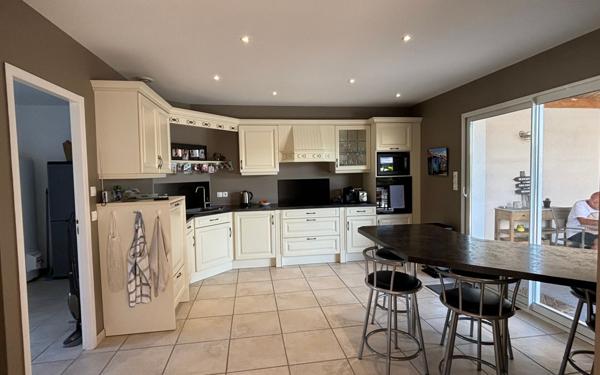 Maison à vendre    5 pièces •  Saint-Pierre-d'Oléron