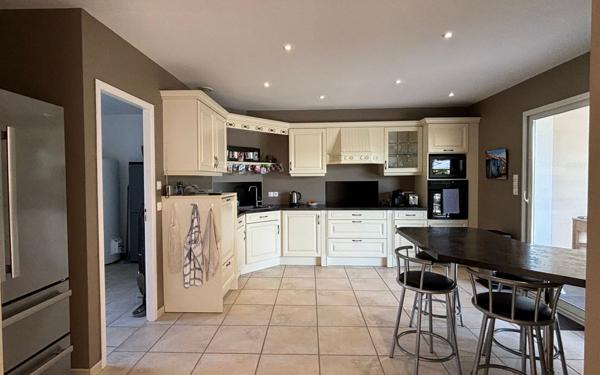 Maison à vendre    5 pièces •  Saint-Pierre-d'Oléron