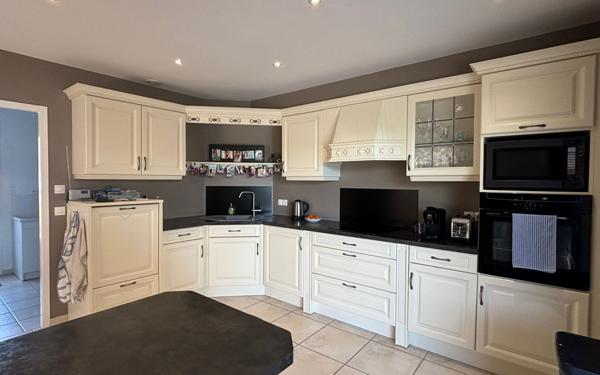 Maison à vendre    5 pièces •  Saint-Pierre-d'Oléron