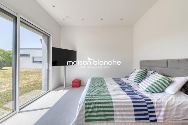 MAISON CONTEMPORAINE D’EXCEPTION – À 20 MIN AU NORD D’ANGERS