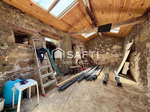 Maison en pierre - 105m2 - 2 chambres et 1 bureau