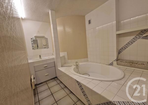 Appartement à vendre  4 pièces - 103,57 m2 BOURGOIN JALLIEU - 38