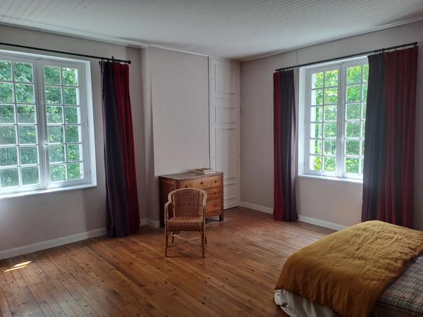 Élégante maison de maître fin XIXème avec parc arboré et piscine