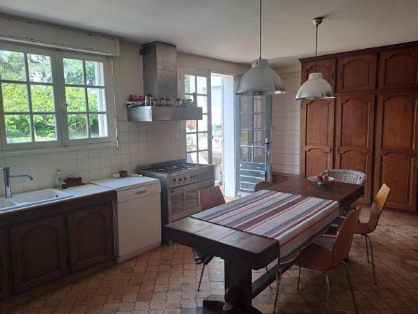 Élégante maison de maître fin XIXème avec parc arboré et piscine
