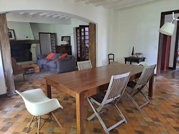 Élégante maison de maître fin XIXème avec parc arboré et piscine