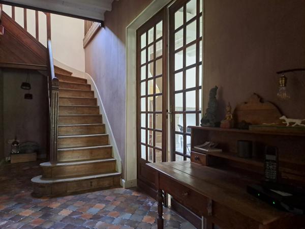 Élégante maison de maître fin XIXème avec parc arboré et piscine