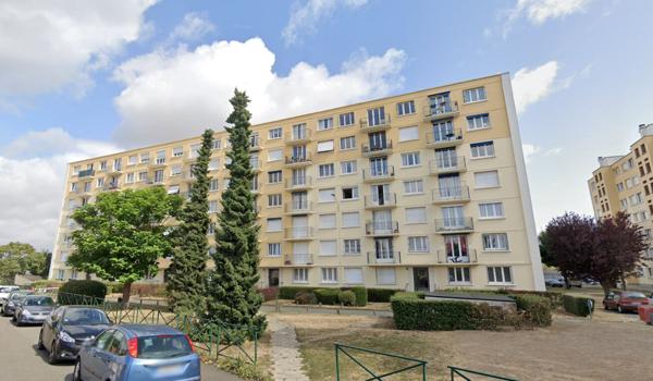 Appartement Dreux 3 pièces Dreux vendu loué avec Cave privative et place de parking
