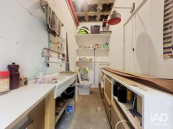 Location local d’activité 159 m² Paris 20