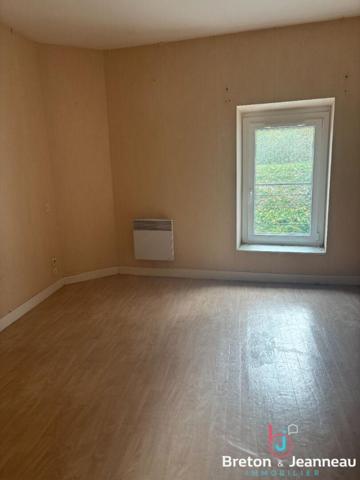 Ensemble immobilier à Ambrières-les-Vallées