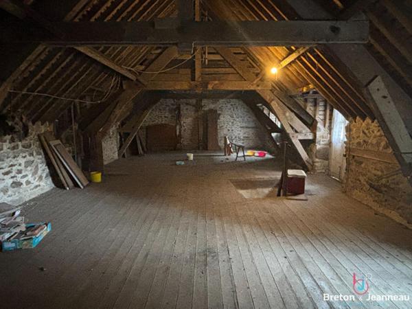 Ensemble immobilier à Ambrières-les-Vallées