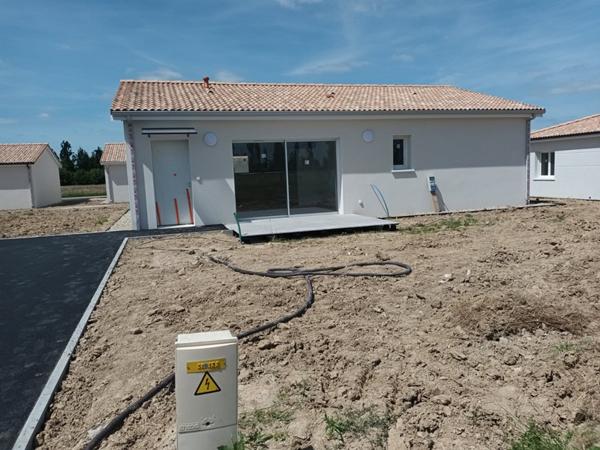 Villa neuve plain pied à DAMAZAN