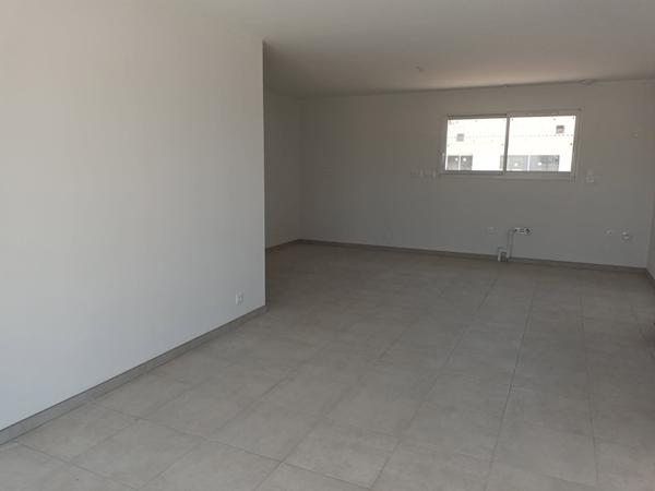 Villa neuve plain pied à DAMAZAN