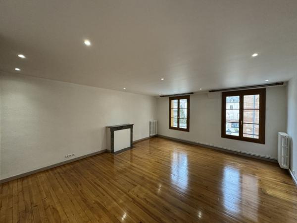 Location Appartement 4 pièces Rodez (12000) - RODEZ CENTRE