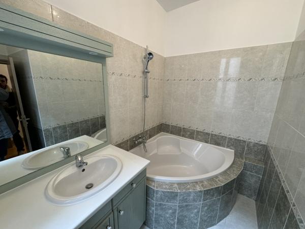 Location Appartement 4 pièces Rodez (12000) - RODEZ CENTRE