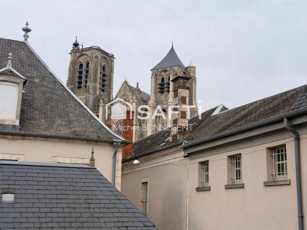 Maison de ville en plein cœur de Bourges à 2 pas de la Cathédrale