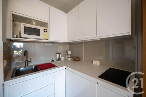 Appartement Studio Cabine à vendre  1 pièce - 22,73 m2 LE LAVANDOU - 83