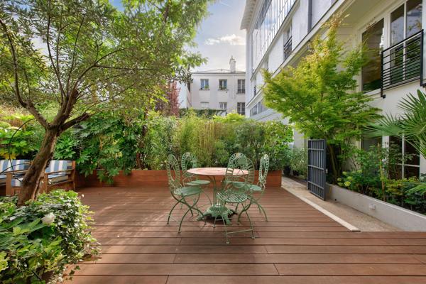 Paris 18 - Superbe maison avec jardin dans co-propriété haut-de-gamme