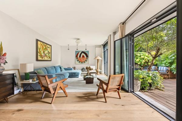 Paris 18 - Superbe maison avec jardin dans co-propriété haut-de-gamme