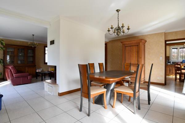 Maison familiale avec piscine à 10 min Chalon