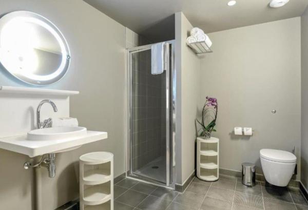 INVESTISSEMENT LOCATIF – VELIZY-VILLACOUBLAY – Résidence Affaires Appart'City Collection Paris Vélizy – 6% de rentabilité