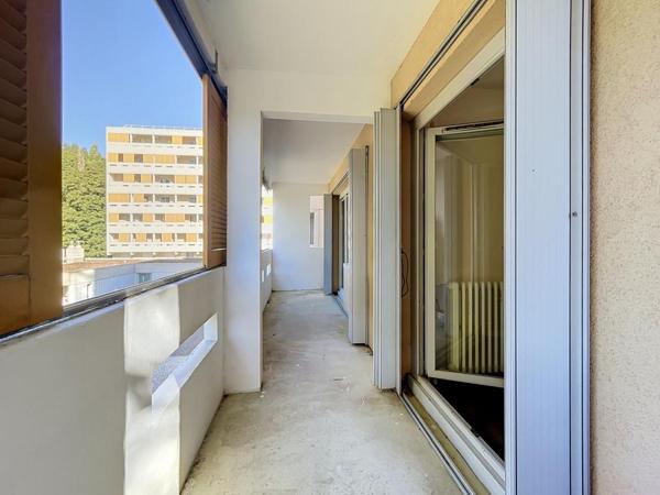 T2 NON MEUBLE – 59 m2 – GARAGE – 69009 LYON
