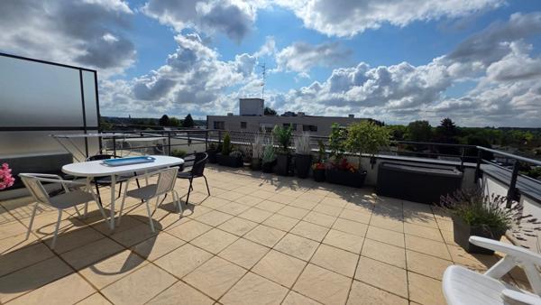 Magnifique Appartement de 90 m2 - 3 Chambres - 2 Garages - Terrasse