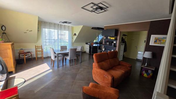 Magnifique Appartement de 90 m2 - 3 Chambres - 2 Garages - Terrasse