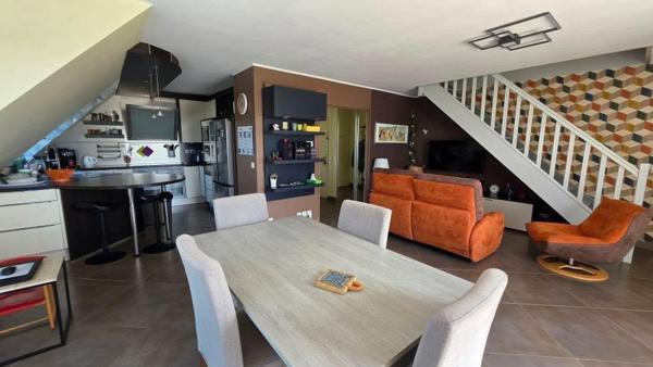 Magnifique Appartement de 90 m2 - 3 Chambres - 2 Garages - Terrasse