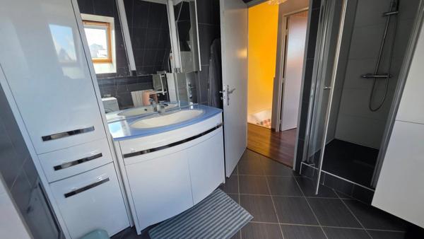 Magnifique Appartement de 90 m2 - 3 Chambres - 2 Garages - Terrasse