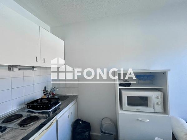 Location Studio meublé 19.4 m² - 38 BOULEVARD DES BELGES La Roche Sur Yon 85000