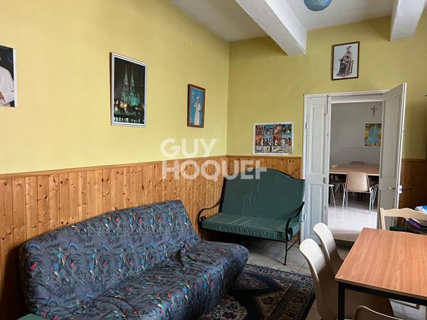 bâtiment ancien de 400 m² plein coeur de ville à restaurer