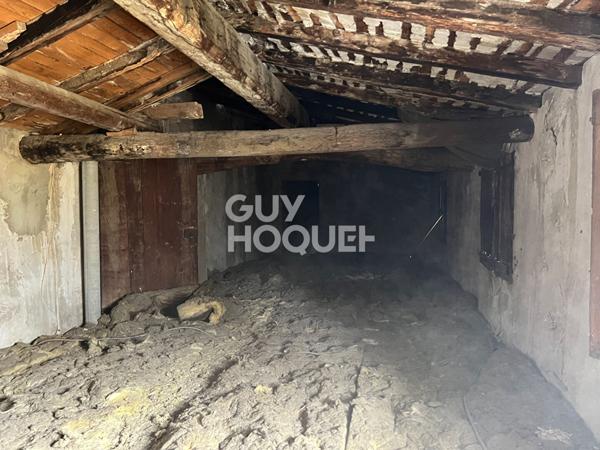 bâtiment ancien de 400 m² plein coeur de ville à restaurer