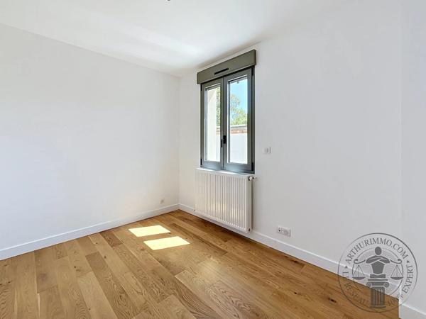 Vente                                                      Maison
                        
                     6 pièces                      106 m2                     à Dourdan