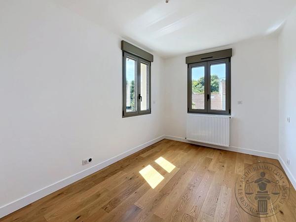 Vente                                                      Maison
                        
                     6 pièces                      106 m2                     à Dourdan