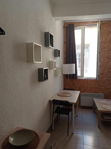 Appartement à louer    1 pièce • 14,76 m2    Nîmes