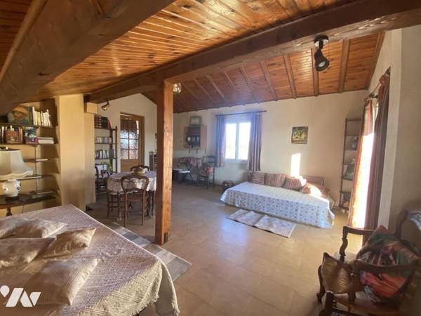 Beaucaire – Maison de campagne de 145 m² sur grand terrain arboré de 4 616 m²