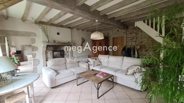 Maison à Bressuire, 79300 - 10 pièces 162m²