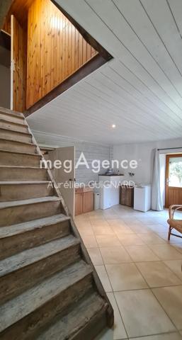 Maison à Bressuire, 79300 - 10 pièces 162m²