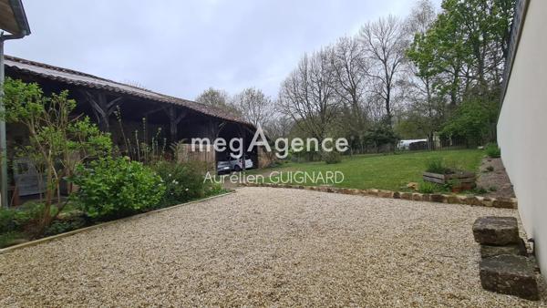 Maison à Bressuire, 79300 - 10 pièces 162m²