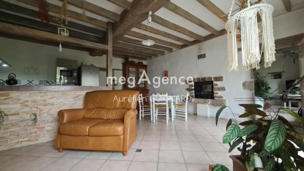 Maison à Bressuire, 79300 - 10 pièces 162m²