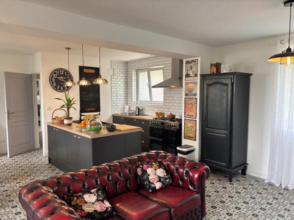 Maison  4 chambres et 2 sde, À visiter au plus vite!  Jardin 471 m2