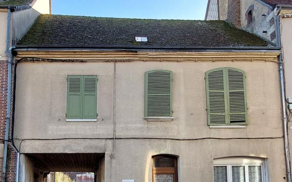 Immeuble à vendre    6 pièces •  Longny-au-Perche